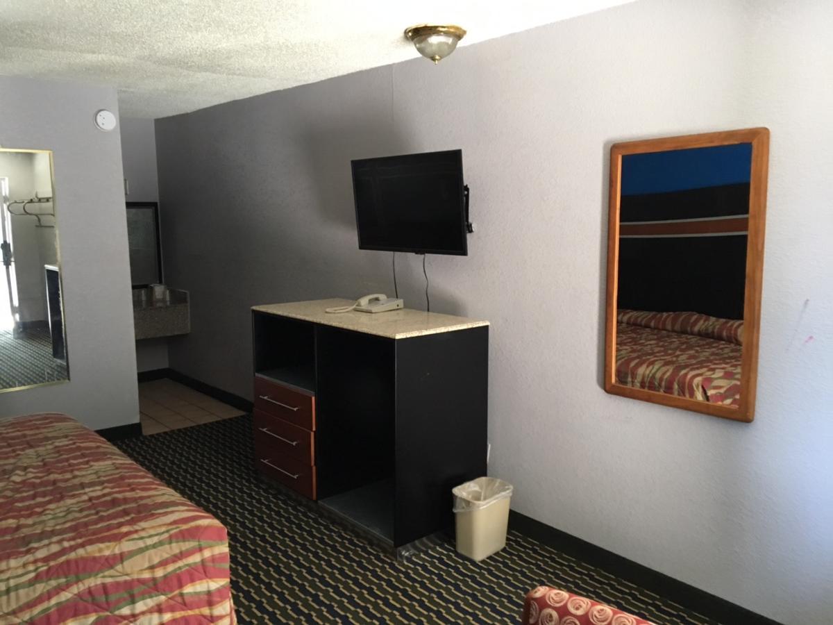 Fulton Inn Lodge West Bagian luar foto